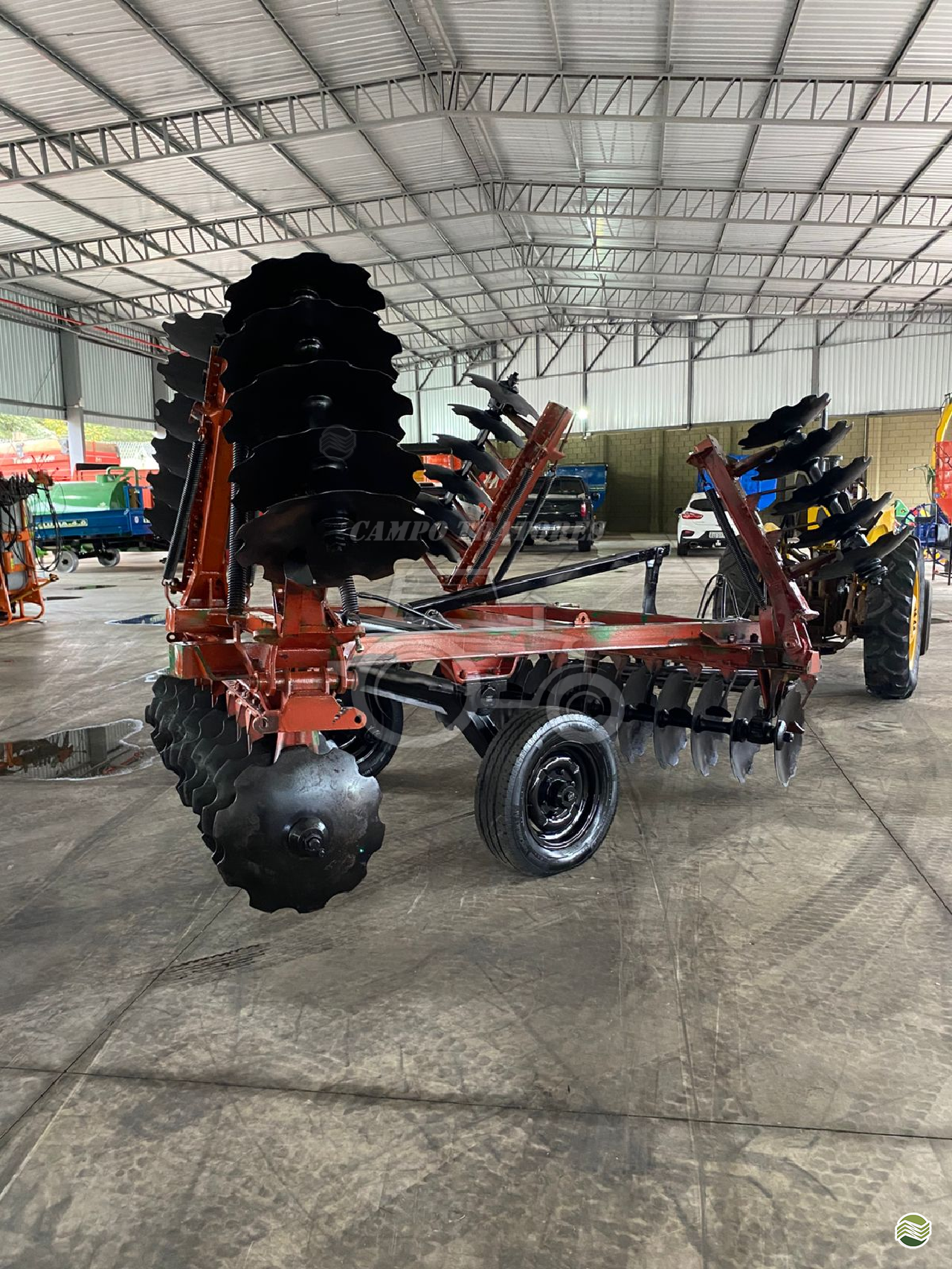 IMPLEMENTOS AGRICOLAS GRADE NIVELADORA NIVELADORA 44 DISCOS Campo Tratores SAO CARLOS SÃO PAULO SP
